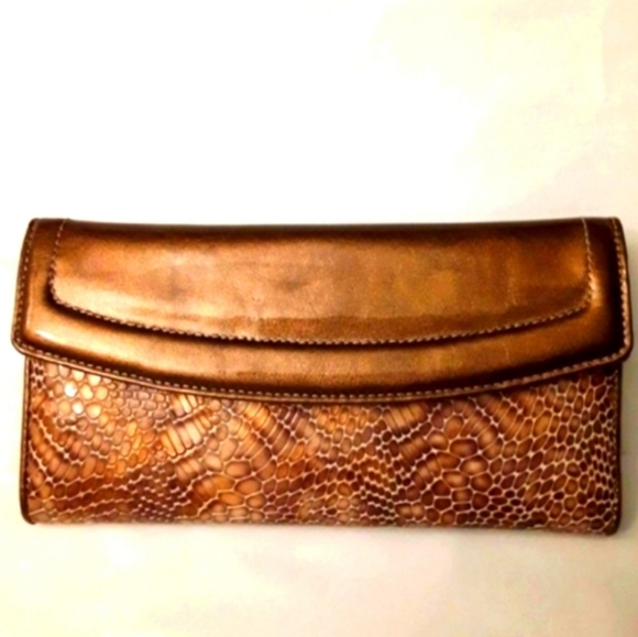 Brahmin Soft Checkbook Patent Python Wallet NEW - Picture 1 of 8